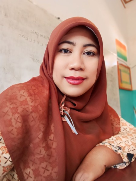 WANTI PUJI ASTUTIK, S.Pd